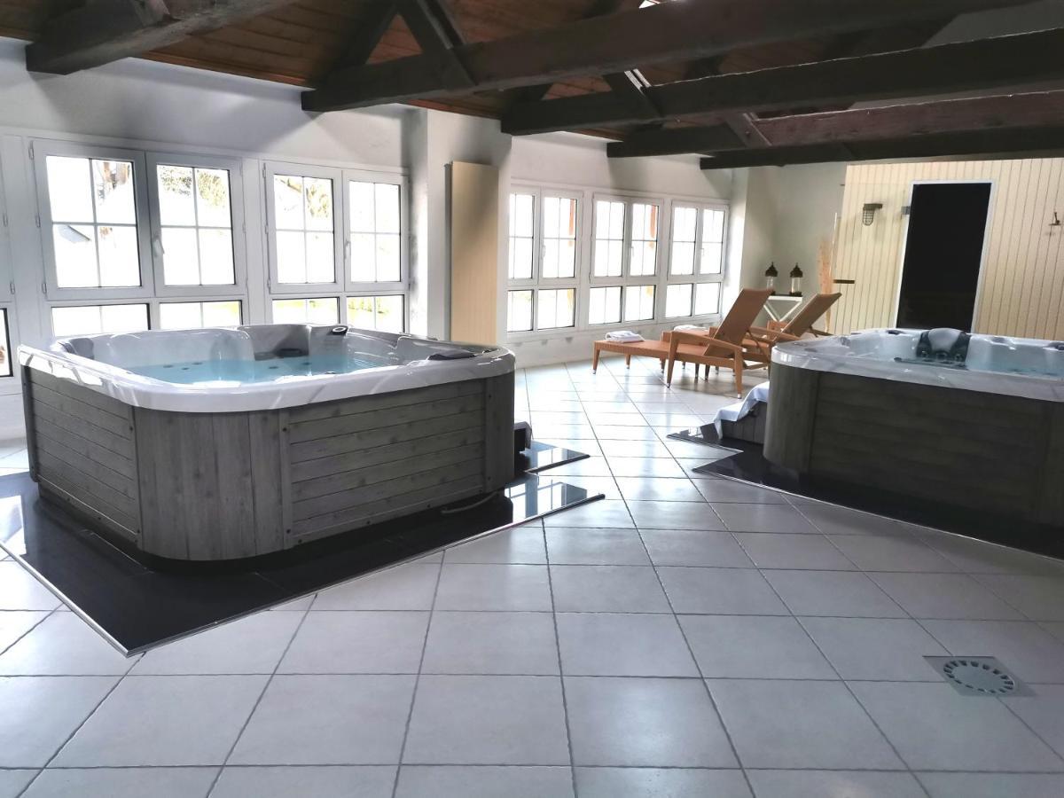 Grand Hotel "Chateau De Sully" - Piscine & Spa -Teritoria Dış mekan fotoğraf